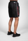 Сетчатые шорты Gorilla Wear черно красные для тренировок